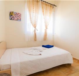 5 bedroom villa with pool, near Acharavi, sleeps 9